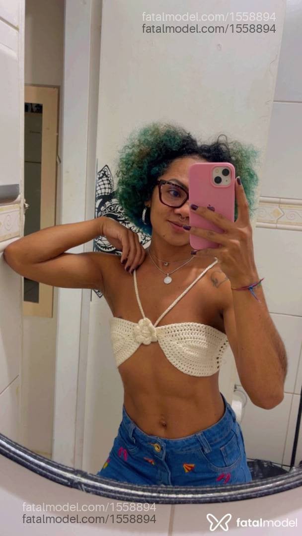 Acompanhante mulher morena (o) de olhos pretos - Fernanda Oliveira