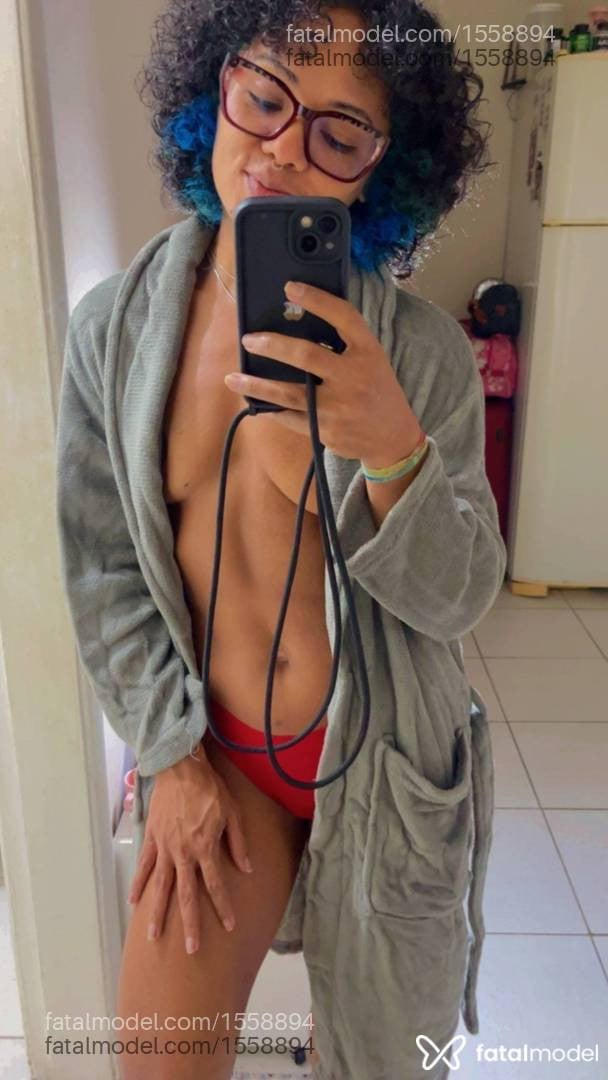 Acompanhante mulher morena (o) de olhos pretos - Fernanda Oliveira