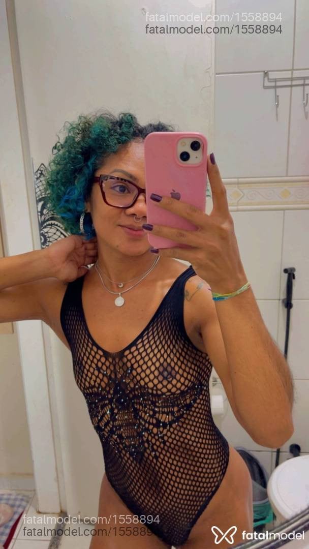 Acompanhante mulher morena (o) de olhos pretos - Fernanda Oliveira