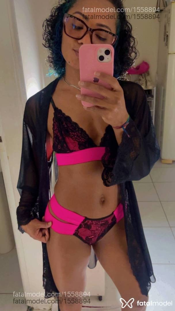 Acompanhante mulher morena (o) de olhos pretos - Fernanda Oliveira