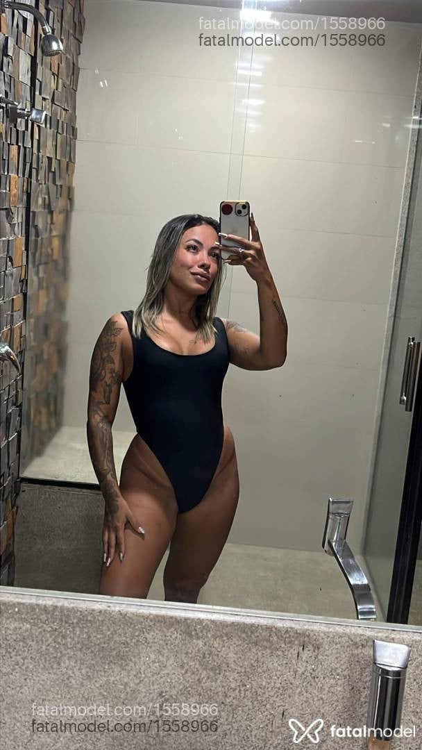 Acompanhante mulher loira (o) de olhos castanhos em Ipatinga - Liz silva