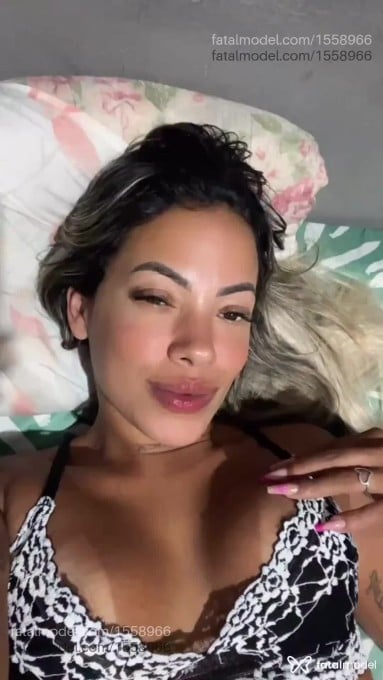 Acompanhante mulher loira (o) de olhos castanhos em Ipatinga - Liz silva