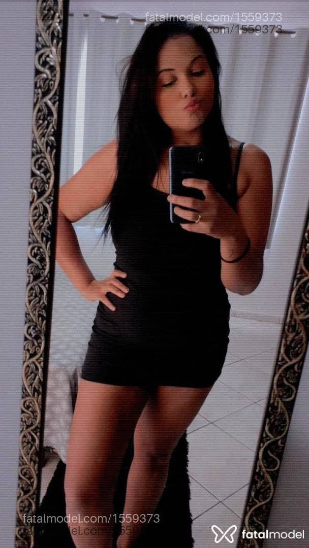 Acompanhante mulher loira (o) de olhos pretos - Patrícia Soares
