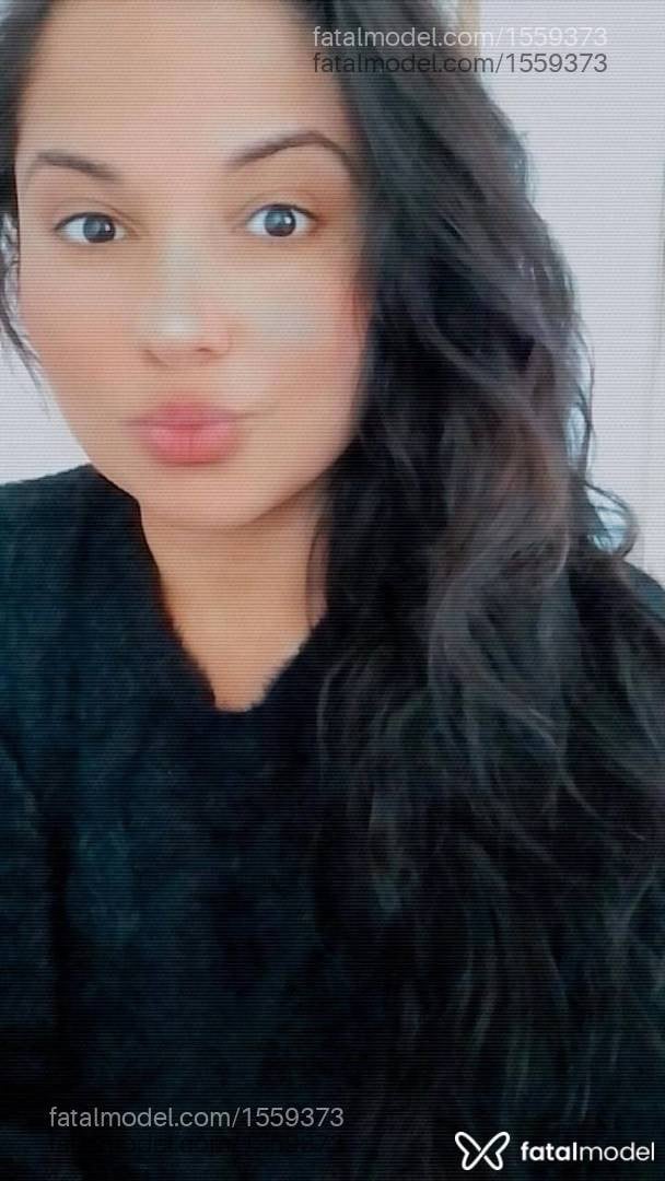 Acompanhante mulher loira (o) de olhos pretos - Patrícia Soares