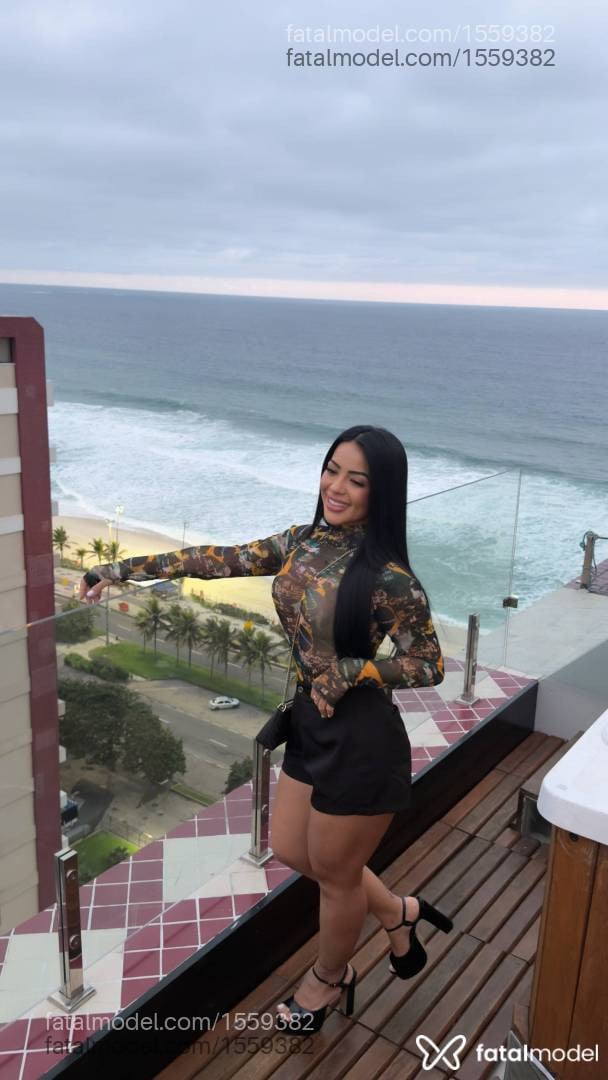 Acompanhante mulher morena (o) de olhos castanhos em Itapema - Ayala ferrari