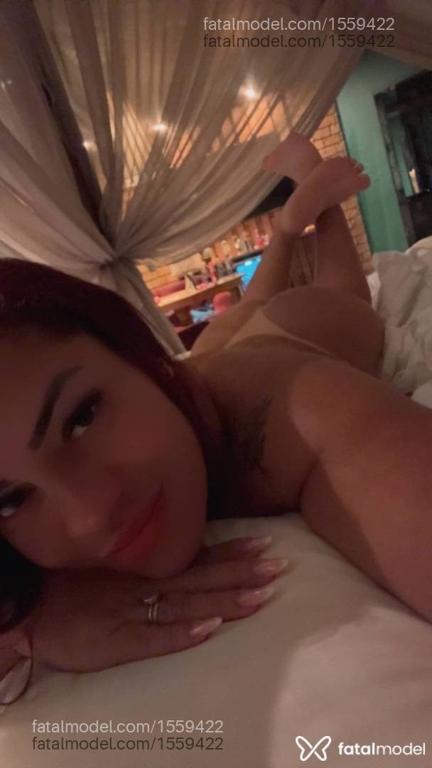 Acompanhante mulher morena (o) de olhos castanhos - Jade Marieva