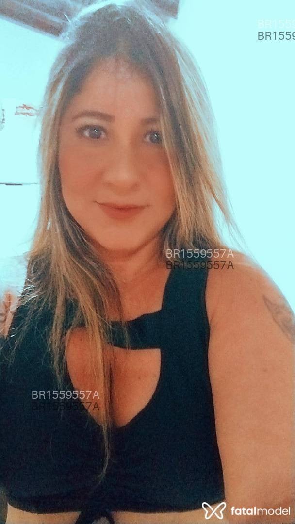 Acompanhante mulher loira (o) de olhos castanhos em Uberlândia - Isabela