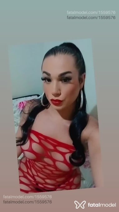 Acompanhante travesti com cabelo castanho de olhos castanhos em Severínia - Tessalia rodriguez