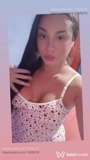 Acompanhante travesti com cabelo castanho de olhos castanhos em Severínia - Tessalia rodriguez