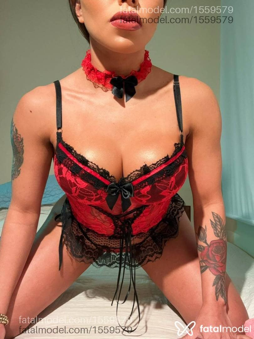 Acompanhante mulher com cabelo castanho de olhos castanhos - Gabriela Rocha
