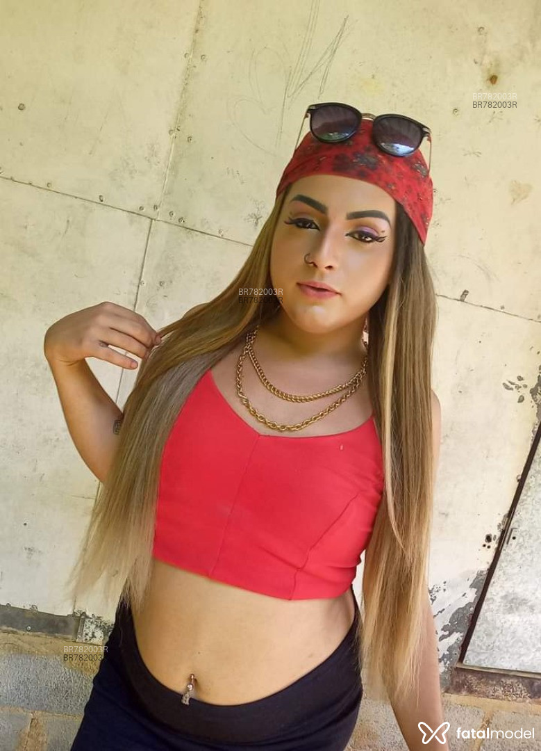 Acompanhante travesti morena (o) de olhos azuis - Helenna Acompanhante travesti morena (o) de olhos azuis - Helenna