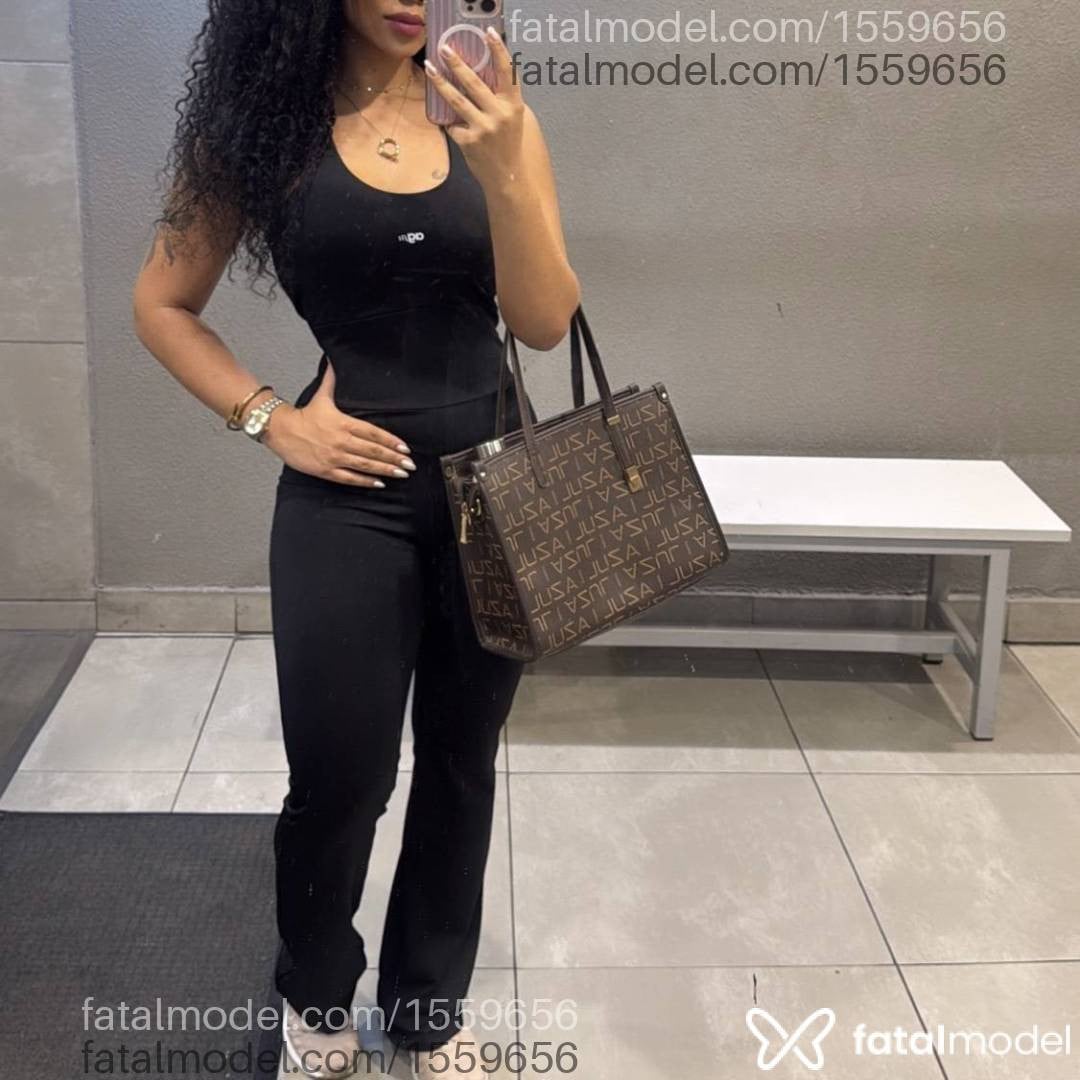 Acompanhante mulher com cabelo castanho de olhos castanhos - Elena