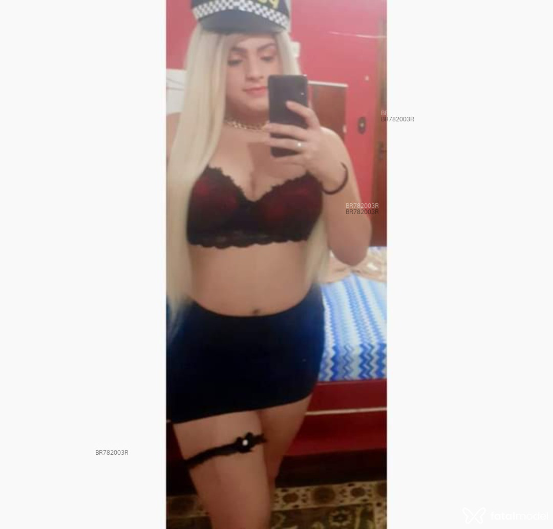 Acompanhante travesti morena (o) de olhos azuis - Helenna Acompanhante travesti morena (o) de olhos azuis - Helenna
