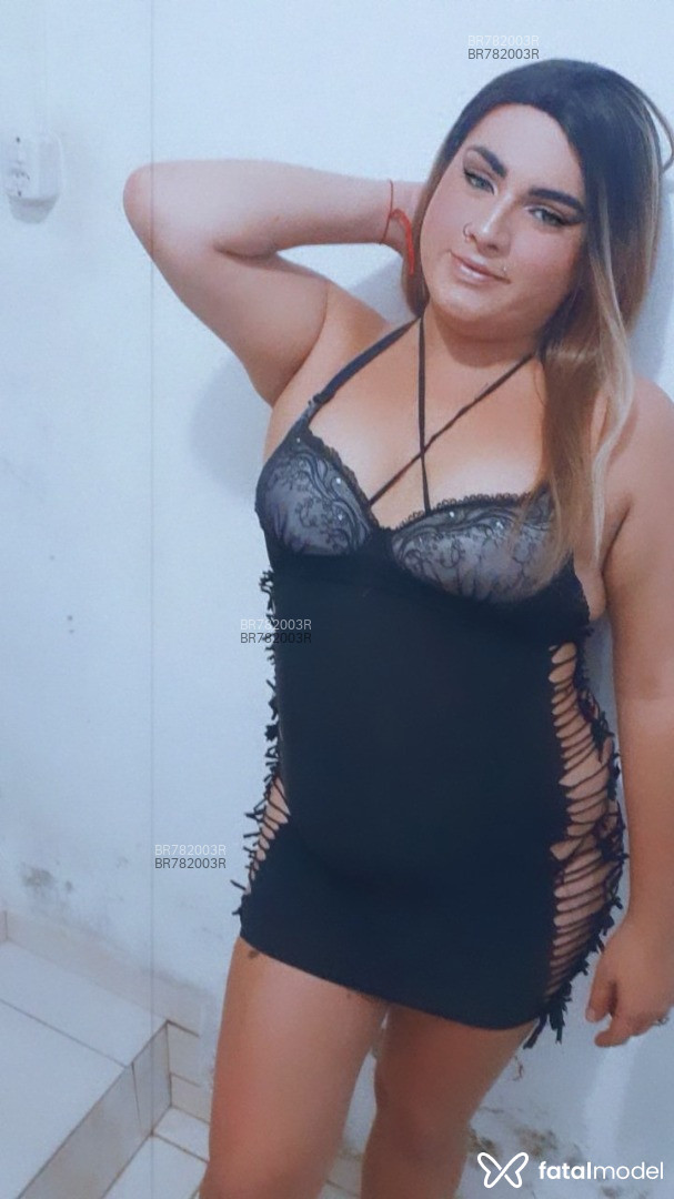 Acompanhante travesti morena (o) de olhos azuis - Helenna Acompanhante travesti morena (o) de olhos azuis - Helenna