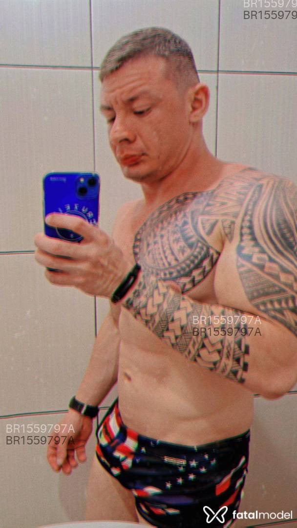 Acompanhante homem com cabelo castanho de olhos verdes em Balsas Acompanhante homem com cabelo castanho de olhos verdes em Balsas - THEO HERNANDES