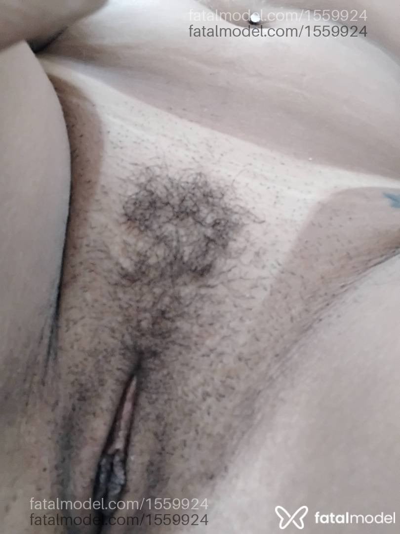 Acompanhante mulher com cabelo castanho de olhos castanhos - Pamela Almeida