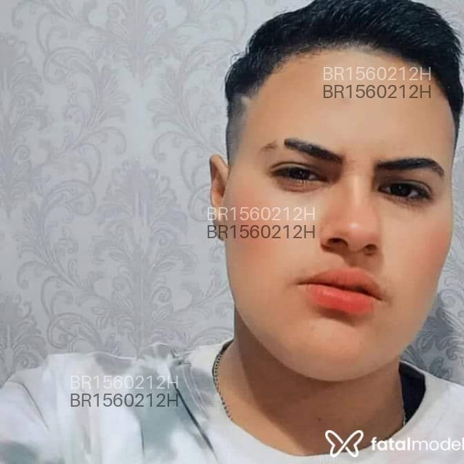 Acompanhante homem trans com cabelo castanho de olhos castanhos em Ponta Grossa - Gabriel Dias