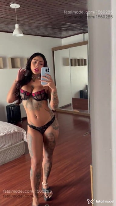 Acompanhante mulher morena (o) de olhos castanhos em São José Acompanhante mulher morena (o) de olhos castanhos em São José - July Mendes