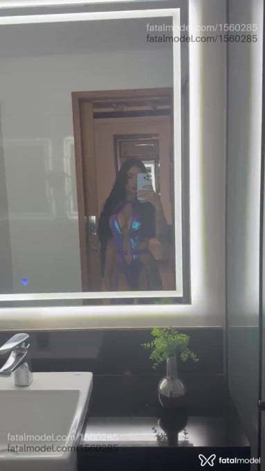 Acompanhante mulher morena (o) de olhos castanhos em São José Acompanhante mulher morena (o) de olhos castanhos em São José - July Mendes