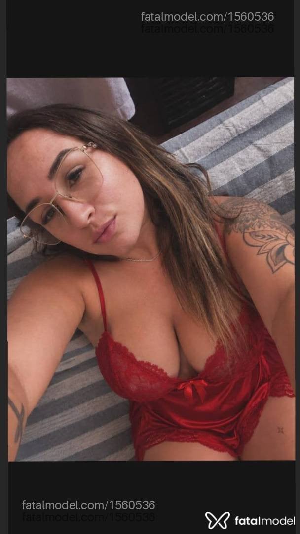 Acompanhante mulher loira (o) de olhos castanhos - DIANA PAES