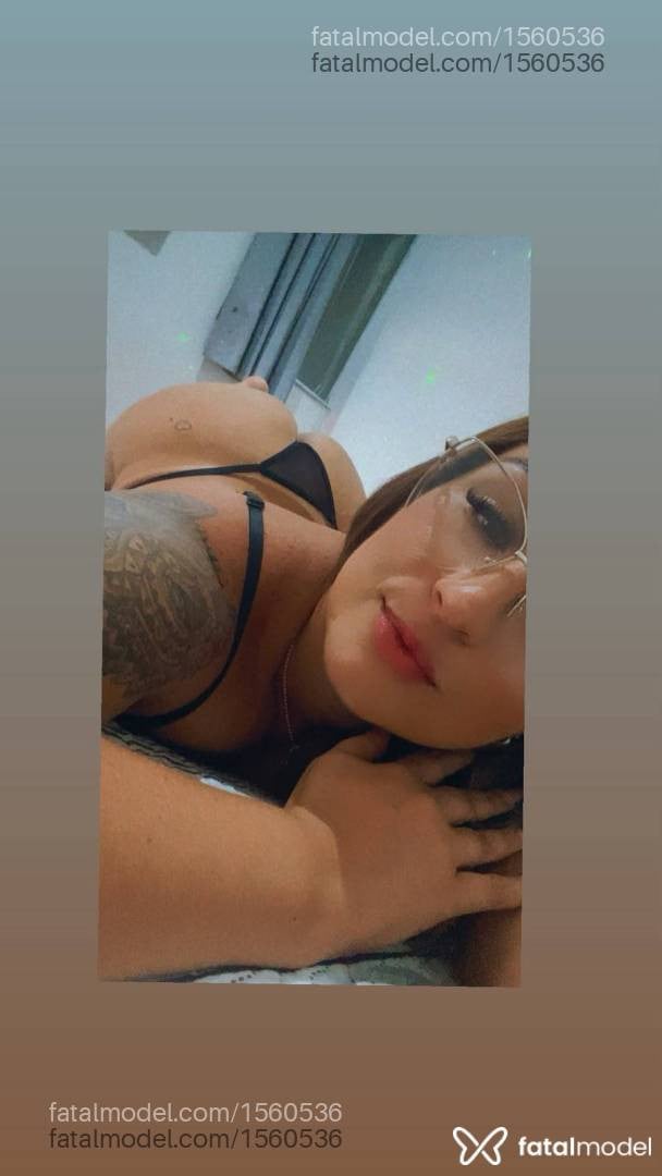 Acompanhante mulher loira (o) de olhos castanhos - DIANA PAES