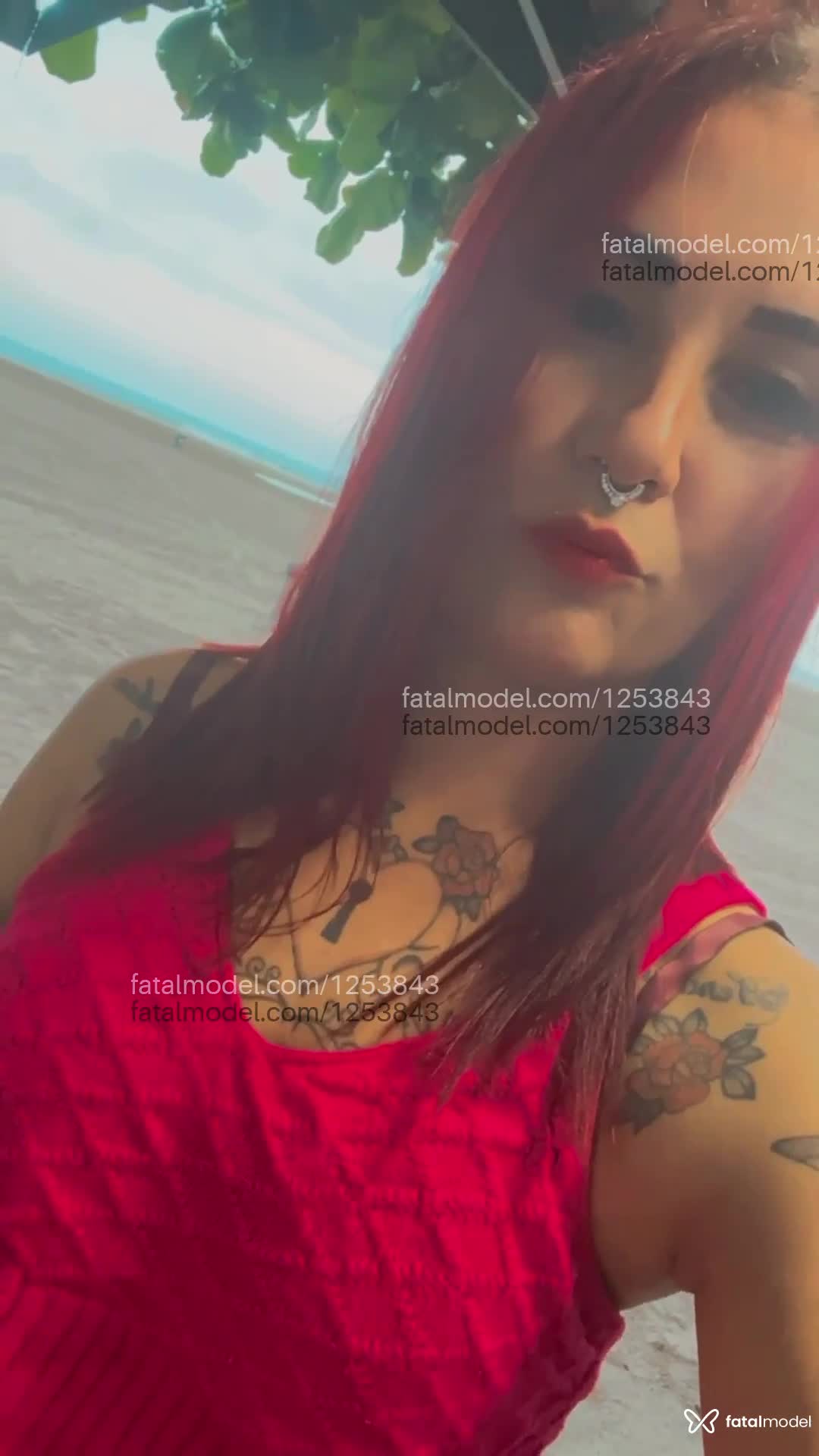 Acompanhante mulher com cabelo colorido de olhos castanhos em Barra Velha Acompanhante mulher com cabelo colorido de olhos castanhos em Barra Velha - Bruninha