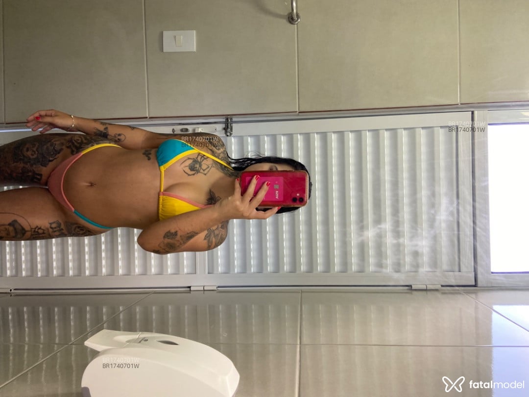 Acompanhante mulher morena (o) de olhos castanhos em Belo Horizonte Acompanhante mulher morena (o) de olhos castanhos em Belo Horizonte - Paola Vitaly