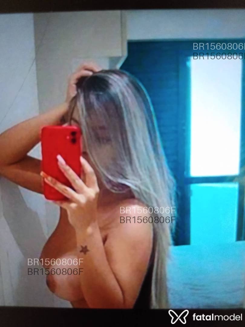 Acompanhante mulher loira (o) de olhos mel - Mel lins Acompanhante mulher loira (o) de olhos mel - Mel lins