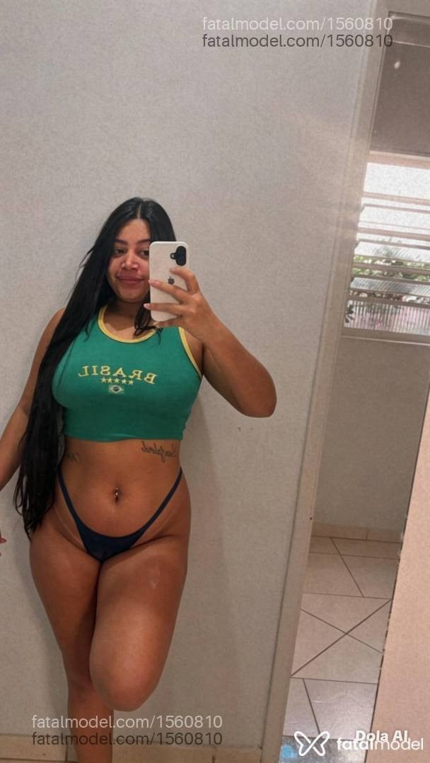 Acompanhante mulher morena (o) de olhos castanhos - Bruna