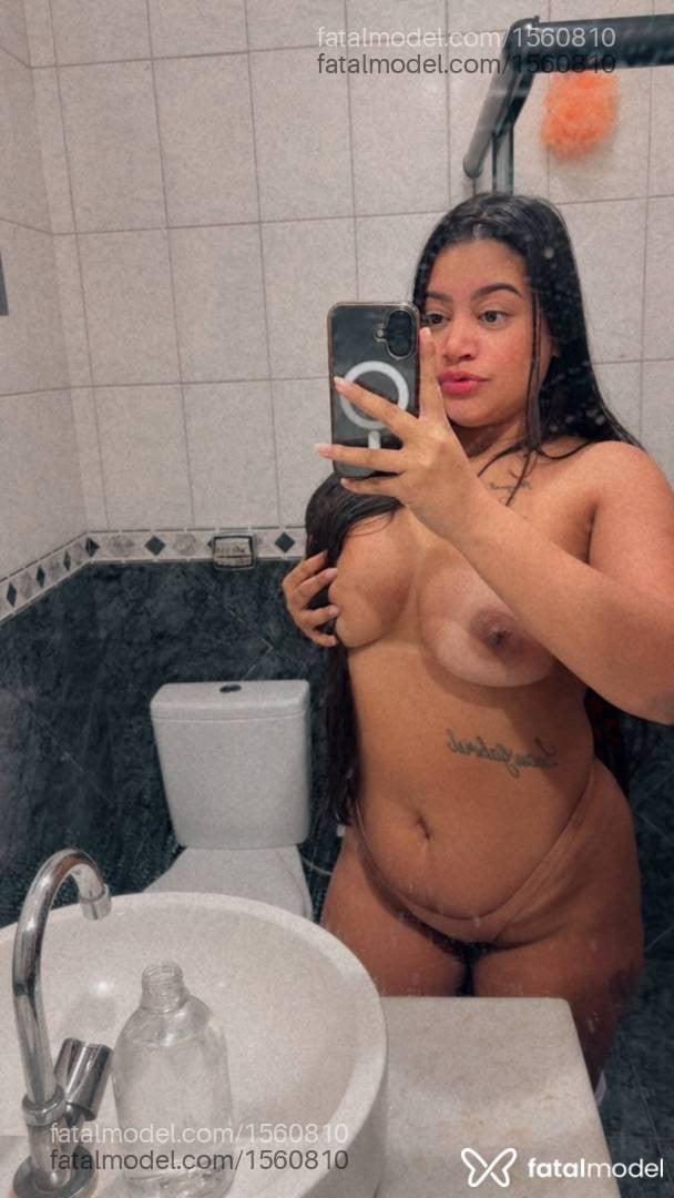 Acompanhante mulher morena (o) de olhos castanhos - Bruna
