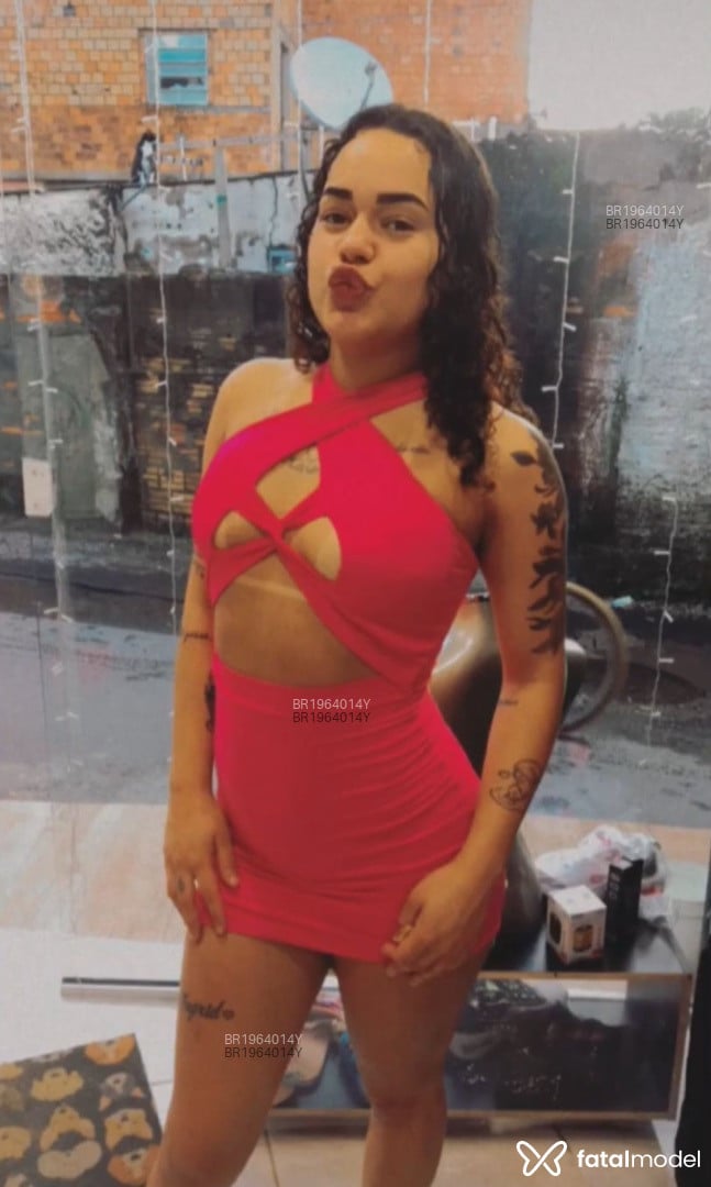 Acompanhante mulher morena (o) de olhos castanhos em Ariquemes - Letícia