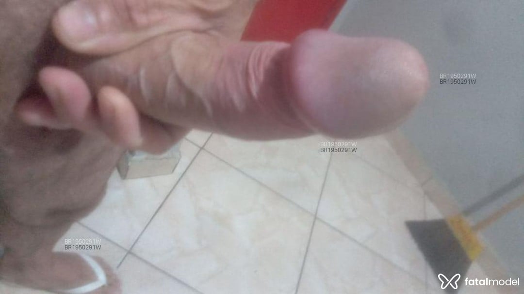 Acompanhante homem com cabelo grisalho de olhos verdes em Manhuaçu Acompanhante homem com cabelo grisalho de olhos verdes em Manhuaçu - Beto Silva