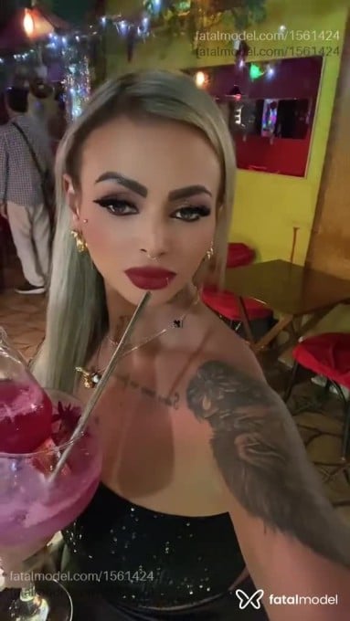 Acompanhante mulher loira (o) de olhos castanhos em Porto Alegre - Larissa andrades