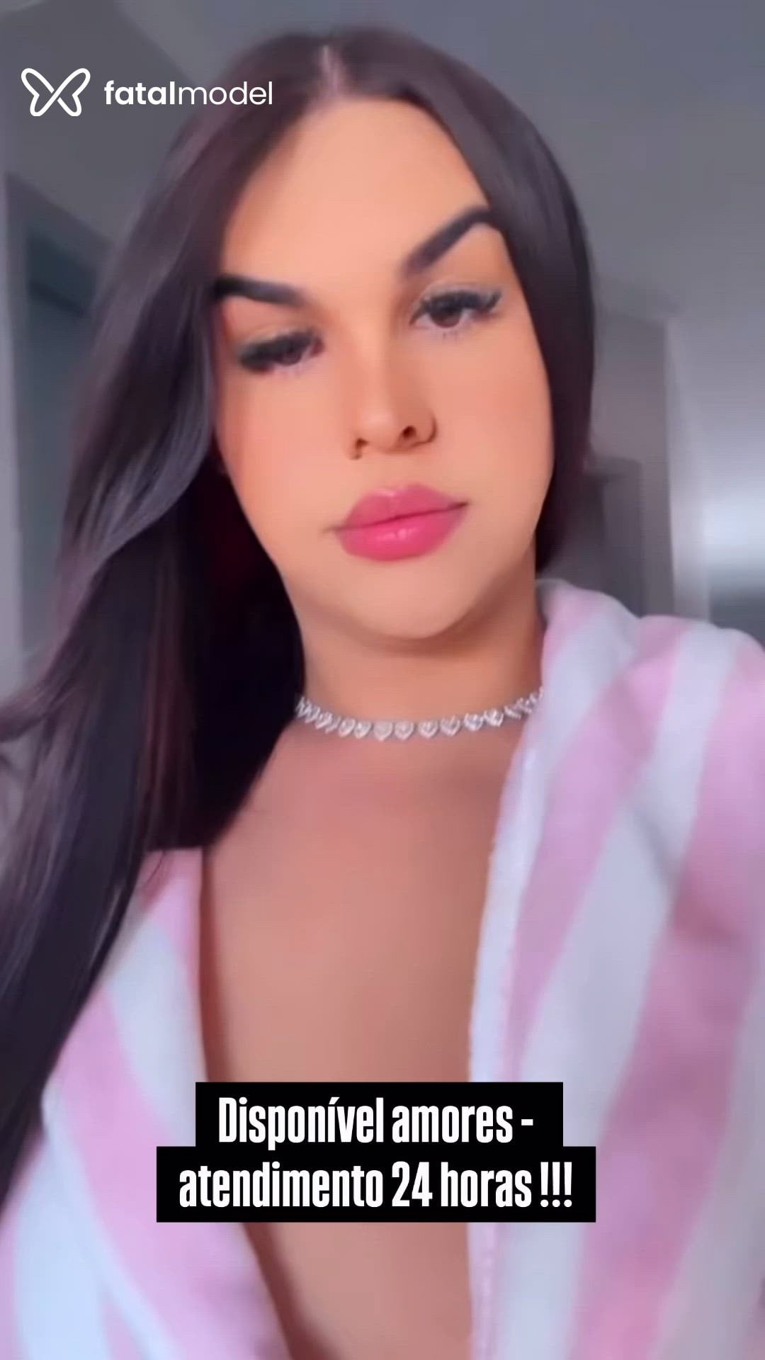 Acompanhante mulher trans com cabelo castanho de olhos mel em Cascavel Acompanhante mulher trans com cabelo castanho de olhos mel em Cascavel - Bella