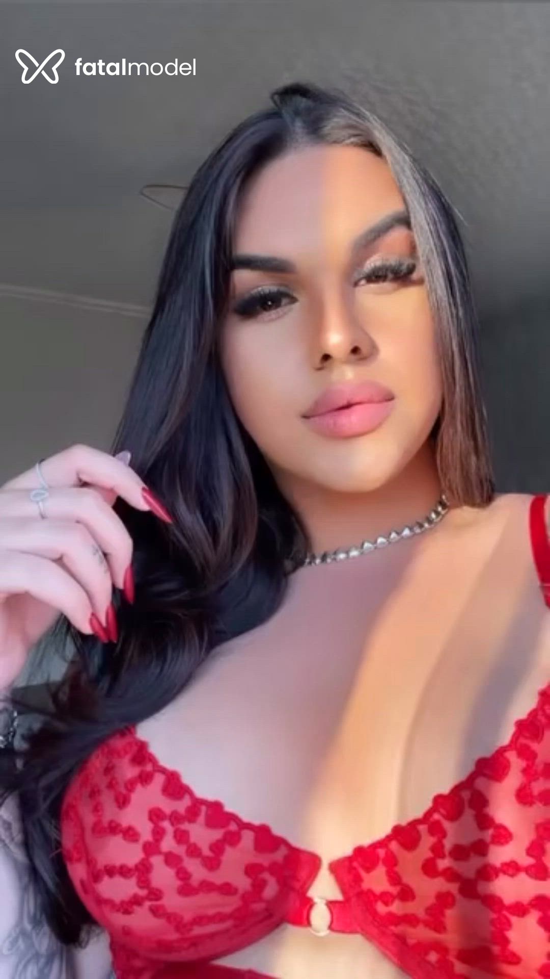 Acompanhante mulher trans com cabelo castanho de olhos mel em Cascavel Acompanhante mulher trans com cabelo castanho de olhos mel em Cascavel - Bella