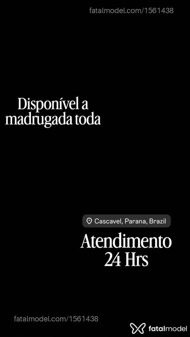 Acompanhante mulher trans com cabelo castanho de olhos mel - Bella