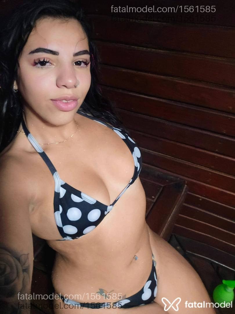 Acompanhante mulher com cabelo castanho de olhos castanhos - Anitta