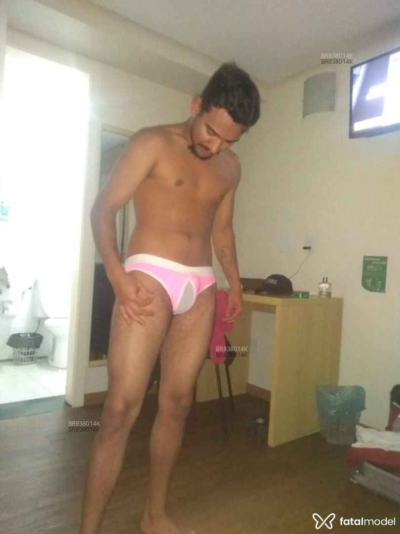 Acompanhante homem morena (o) de olhos pretos em Florianópolis - Victor Silva