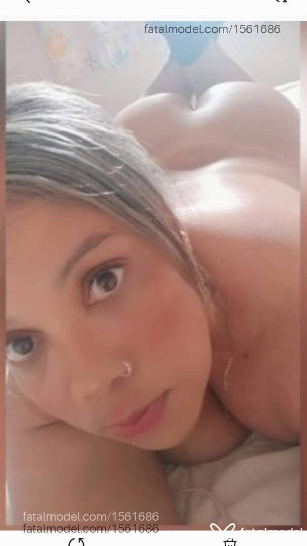 Acompanhante mulher loira (o) de olhos castanhos - Heloísa mello