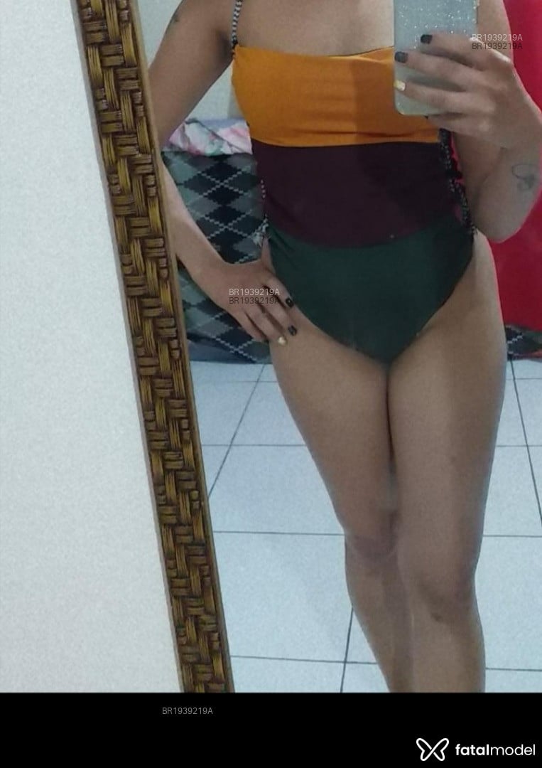 Acompanhante mulher loira (o) de olhos castanhos em São Paulo Acompanhante mulher loira (o) de olhos castanhos em São Paulo - Eliza