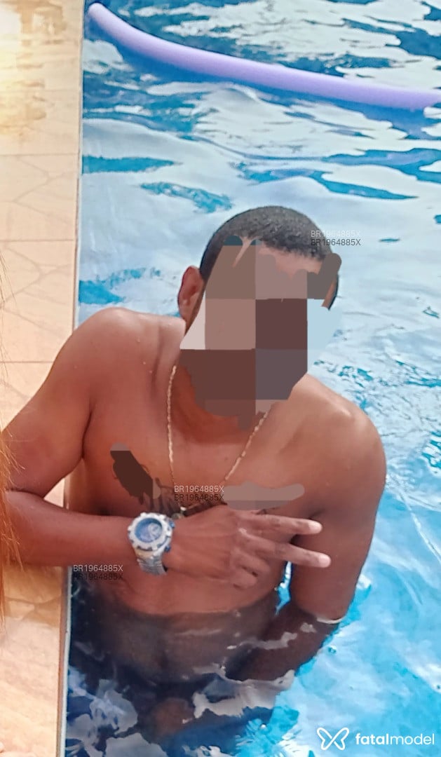 Acompanhante homem morena (o) de olhos castanhos em Criciúma Acompanhante homem morena (o) de olhos castanhos em Criciúma - Bruno Borges