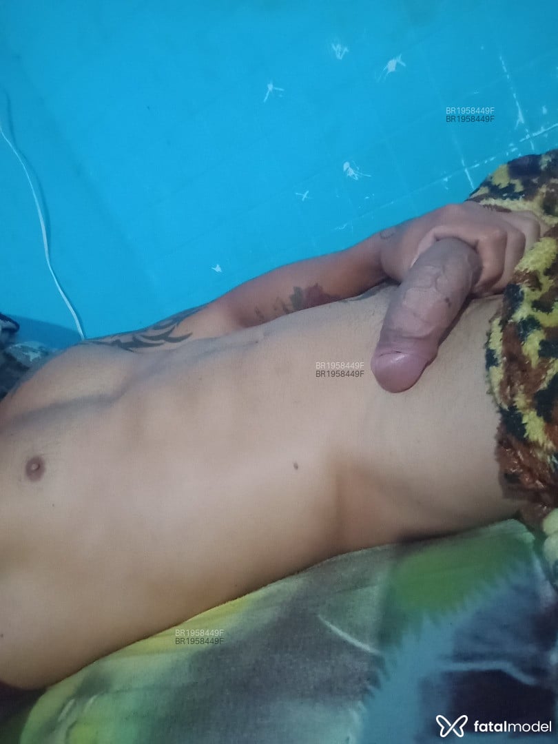 Acompanhante homem morena (o) de olhos pretos em Extrema Acompanhante homem morena (o) de olhos pretos em Extrema - LP silva
