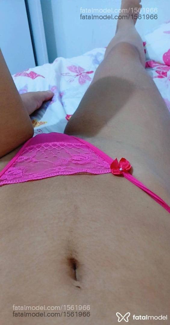 Acompanhante mulher morena (o) de olhos castanhos - Morena