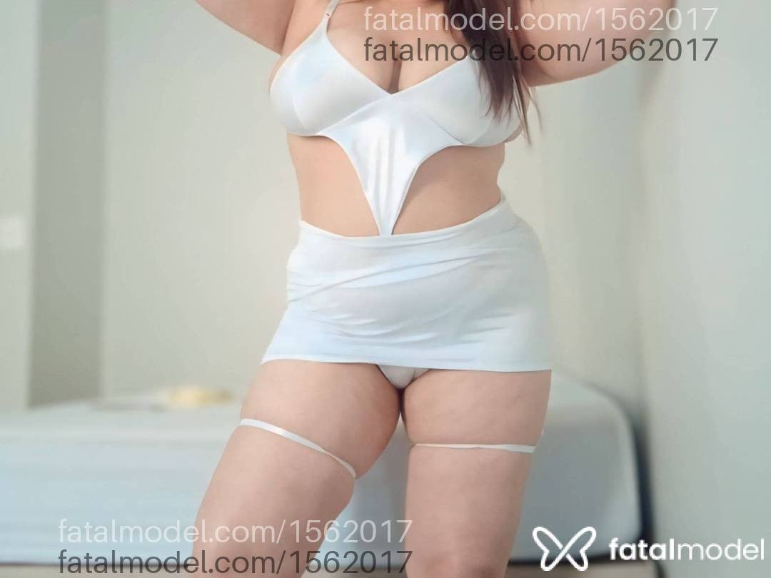 Acompanhante mulher com cabelo castanho de olhos castanhos - Nicole