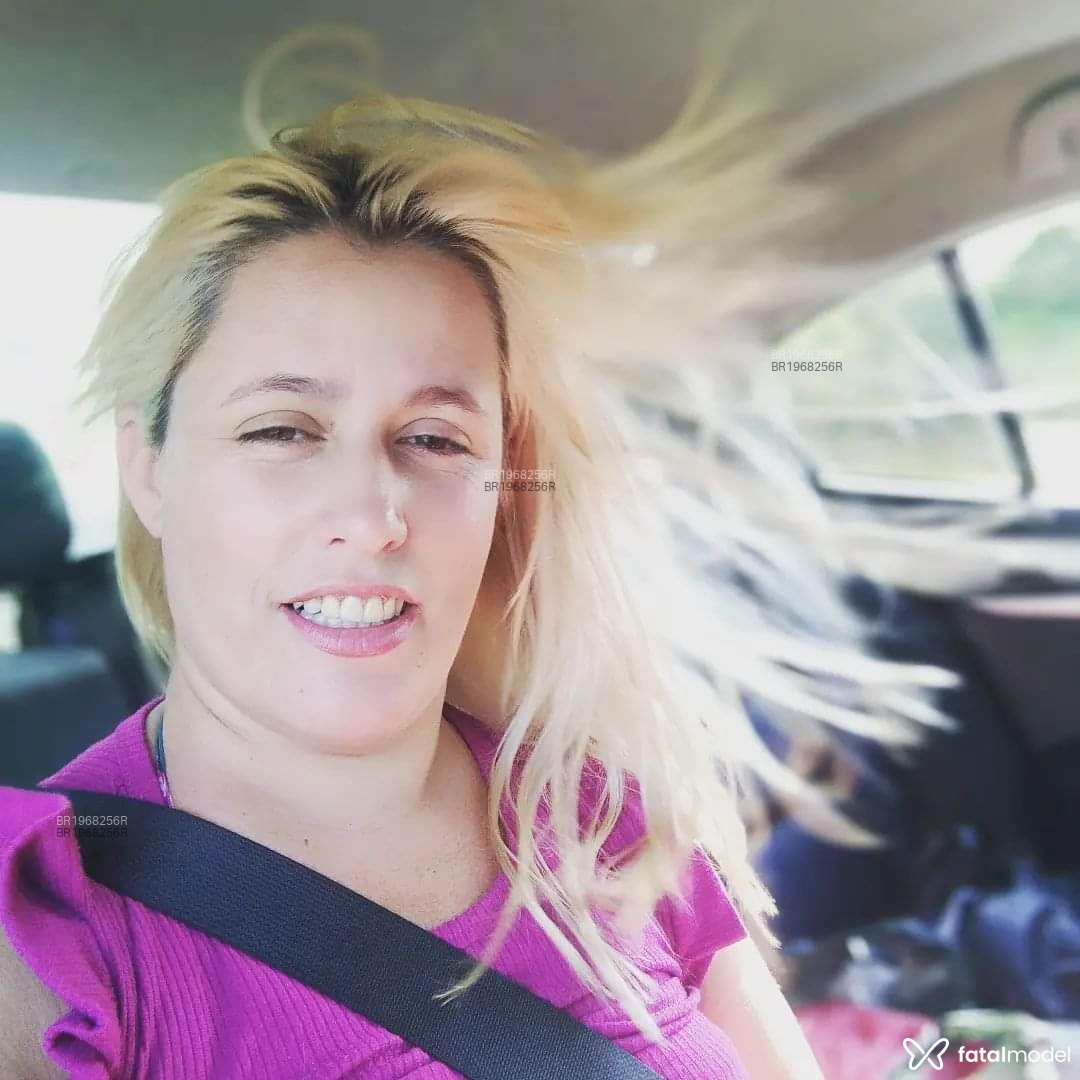 Acompanhante mulher loira (o) de olhos mel em Virtual - Loirabaiana