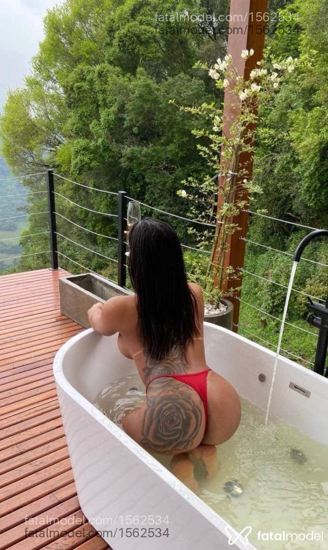 Acompanhante mulher trans morena (o) de olhos castanhos - Vanessinha