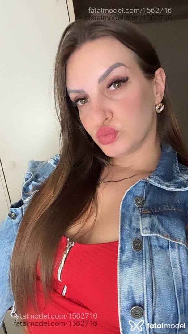 Acompanhante mulher loira (o) de olhos verdes - Karine Bruna