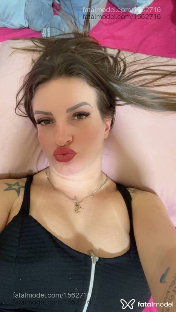 Acompanhante mulher loira (o) de olhos verdes - Karine Bruna