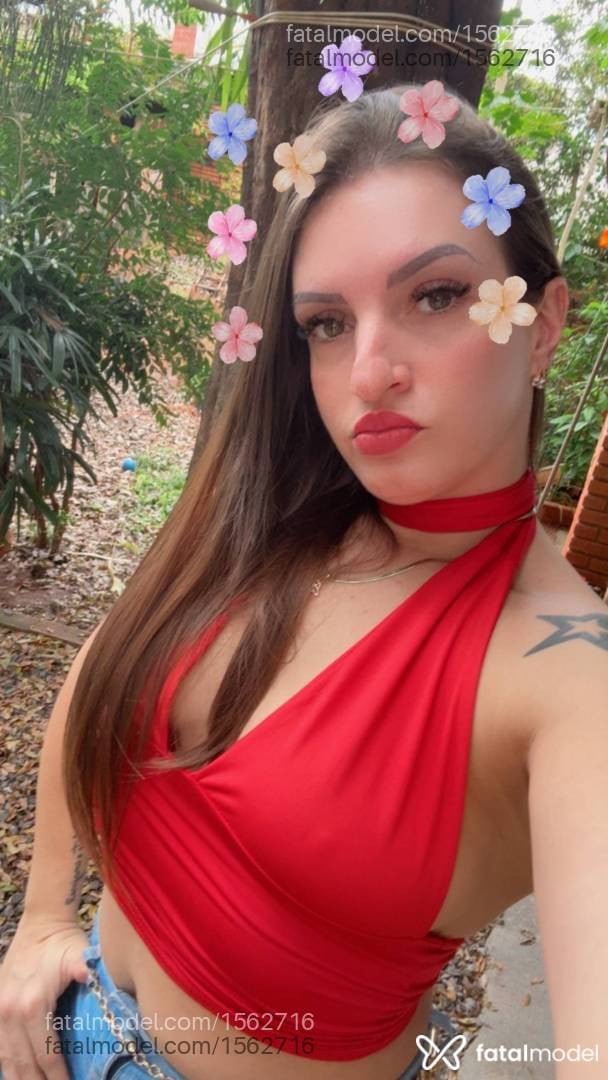 Acompanhante mulher loira (o) de olhos verdes - Karine Bruna