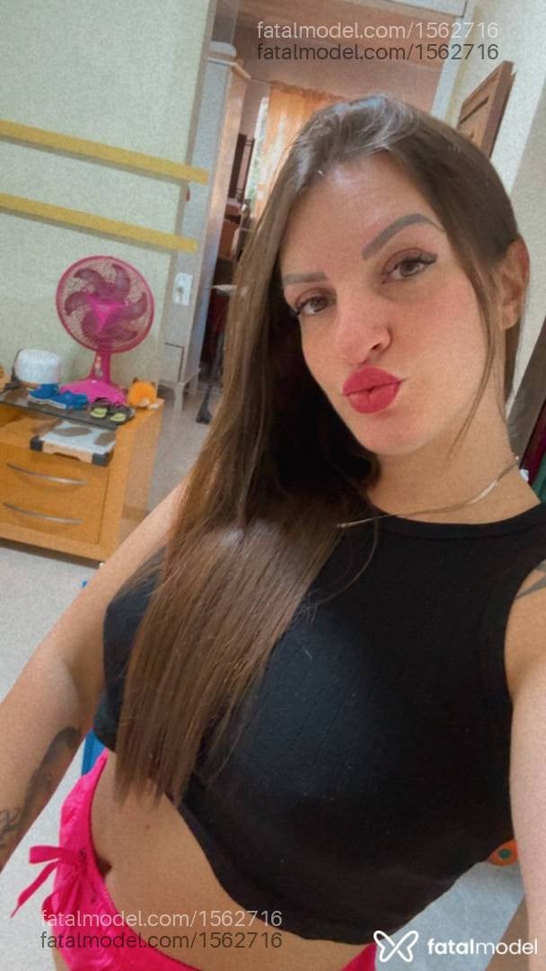 Acompanhante mulher loira (o) de olhos verdes - Karine Bruna